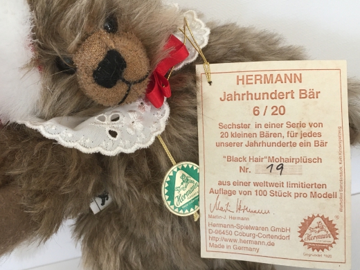 Jahrhundert-Bär 06/20 von Hermann-Spielwaren GmbH, Coburg