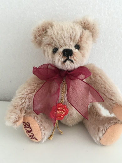 Annual bear 2002  by Hermann-Teddy Original