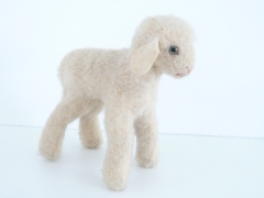Lamm “Lamby“ hergestellt von Steiff