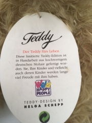 Teddybär „Markus“ von Designerin Helga Schepp