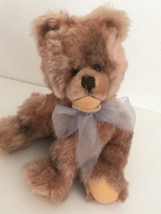 Antique sitting bear (21cm)