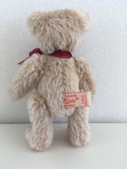 Annual bear 2002  by Hermann-Teddy Original